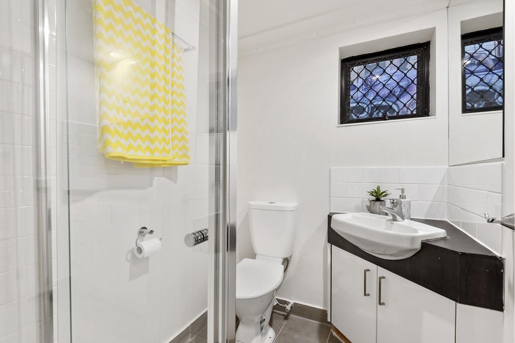 Readyset Apartments On Anthony Мелбърн Екстериор снимка